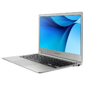 13.3" Core I7 6500u 8GB 256gb